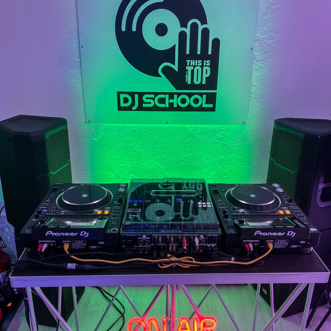 4 - dj school